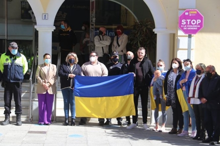 Imagen de la concentración (AYTO. ALMUÑÉCAR)