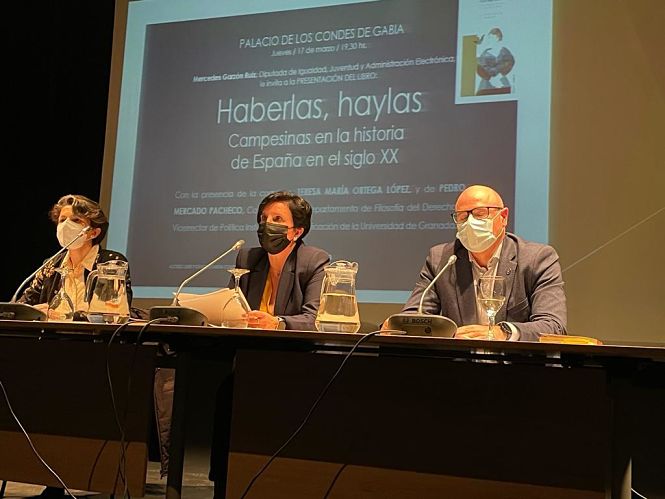 Imagen de la presentación del libro (DIPGRA)