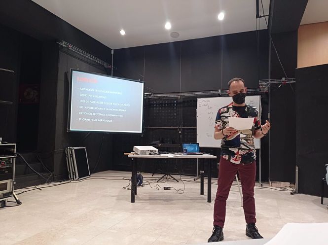 Adrián Rincón en una actividad en el Centro de Formación de Artes Escénicas de Andalucía (JUNTA) 