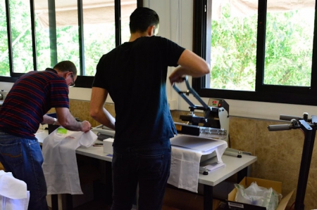 Imagen de archivo de uno de los talleres realizados por Cáritas Diocesana de Granada, ONG colaboradora en el Festival Solidario de Ciencias (CÁRITAS)
