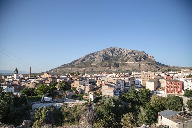 Zújar con Cerro Jabalcón de fondo (IU)
