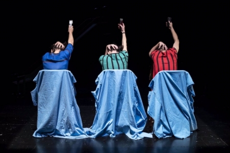 Representación de la obra `Convertiste mi luto en danza` (MARCOS CEBRIAN) 