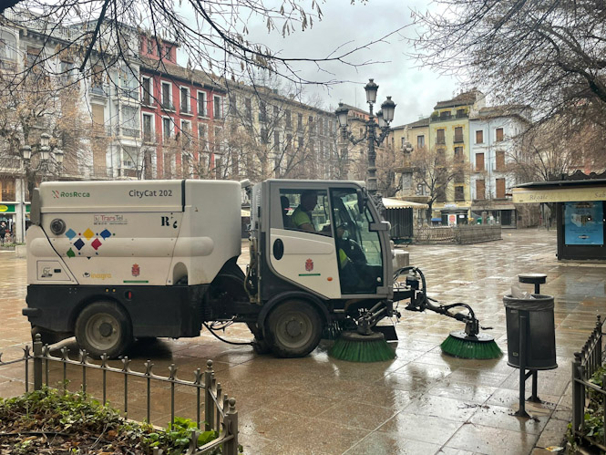 Tareas de limpieza en la capital (AYTO. GRANADA)