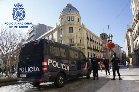 Imagen de una patrulla policial (POLICÍA NACIONAL) Imagen de una patrulla policial (POLICÍA NACIONAL)