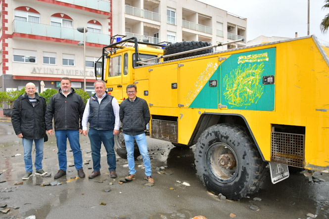 Imagen de la entrega del camión (JUNTA)