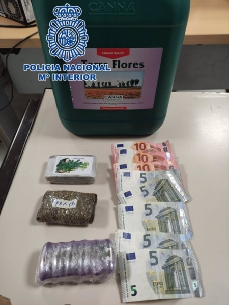 Efectos intervenidos en una operación en las inmediaciones del barrio de San Antonio (POLICÍA NACIONAL) 