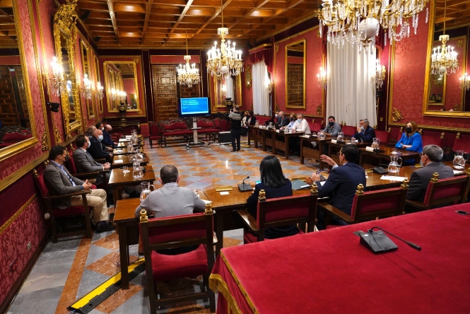 Reunión de la mesa del ferrocarril (AYTO. GRANADA)