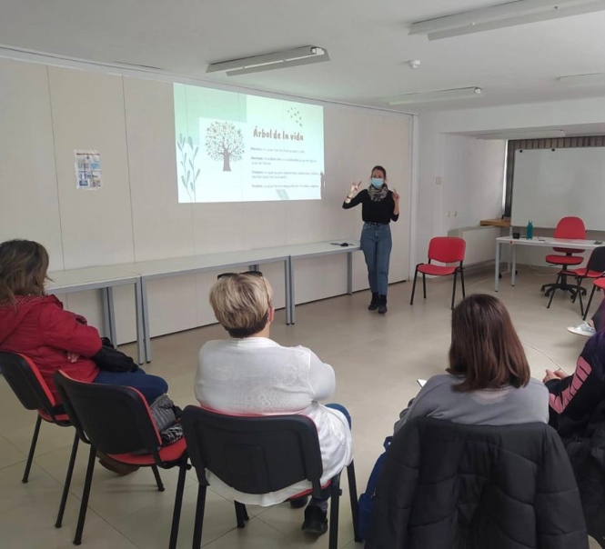 Taller de autoestima y cualificación profesional para mujeres que se celebra en La Zubia (AYTO. LA ZUBIA)