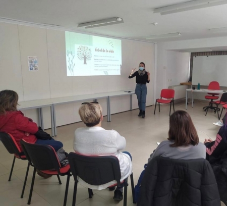 Taller de autoestima y cualificación profesional para mujeres que se celebra en La Zubia (AYTO. LA ZUBIA)