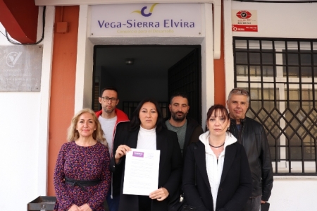 Representantes de Podemos presentan las alegaciones en el Consorcio Vega-Sierra Elvira (PODEMOS)