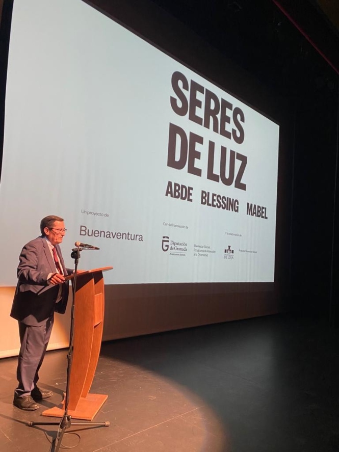 José Entrena durante la presentación del documental (DIPGRA)