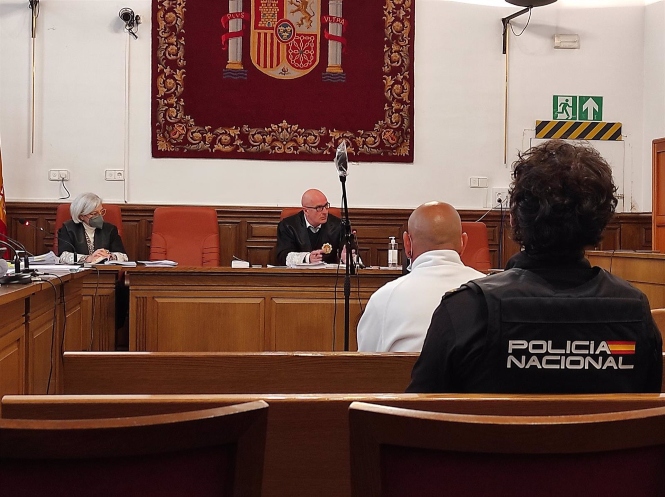 Juicio con jurado popular a un acusado de matar a su hermano de una puñalada, el pasado lunes (EUROPA PRESS) 