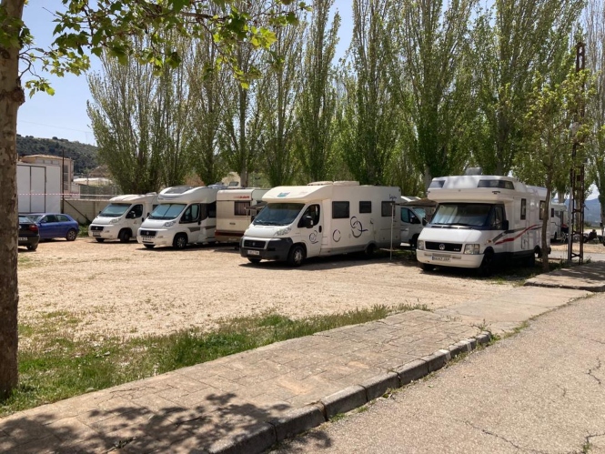 Algunas de las autocaravanas que participan en la quedada en Montefrío (AYTO. MONTEFRÍO) 