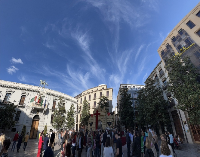 Cruz de la Plaza del Carmen(AYUNTAMIENTO DE GRANADA)