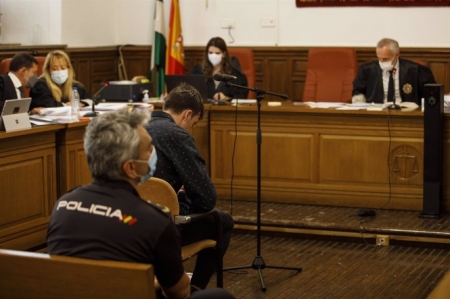 El legionario acusado de asesinar el 8 de febrero de 2020 a su expareja en Zadin en la Audiencia de Granada para ser juzgado(ÁLEX CÁMARA / EUROPA PRESS) 