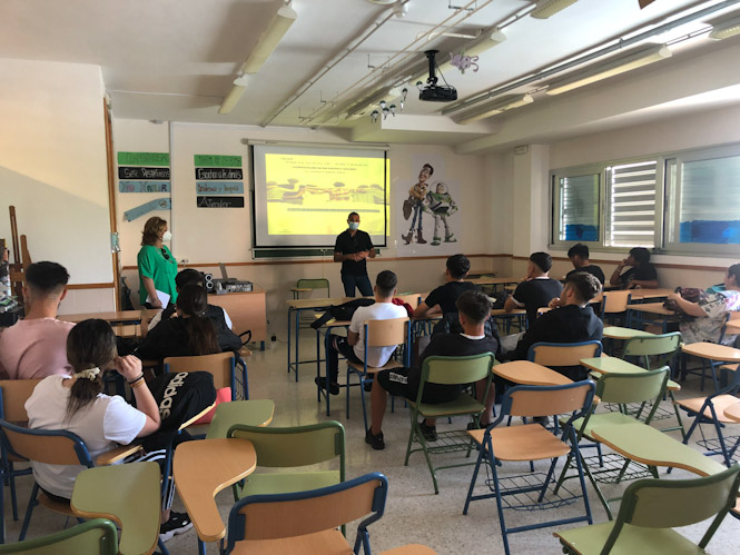 Taller contra las adicciones celebrado en Churriana (AYTO. CHURRIANA)