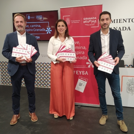 Bonos que se entregarán a los comercios (JAVIER ALGARRA / AYUNTAMIENTO)