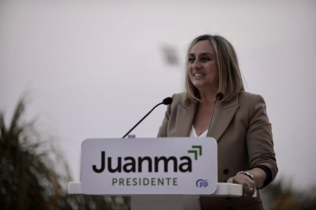 Marifrán Carazo durante la visita a Almuñécar (PP) 