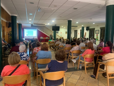 Imagen de la charla (AYTO. ARMILLA)