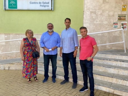 Imagen de la visita al Centro de Salud de Peligros (PP)