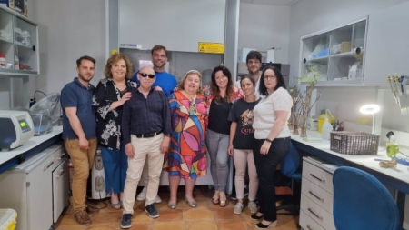 Clara Aguilera, en el centro en la imagen, visita InnoPlant (SOCIALISTAS EN EL PARLAMENTO EUROPEO) 