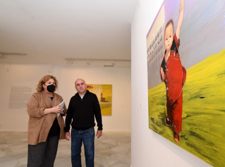 Fátima Gómez ha visitado la exposición (R. MARTÍNEZ/ DIPGRA)