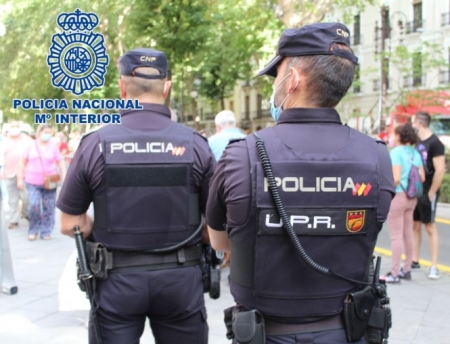 Agentes de la Policía Nacional (POLICÍA NACIONAL)