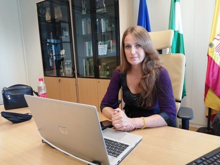 	La delegada territorial de Empleo, Formación y Trabajo Autónomo de la Junta en Granada, Virginia Fernández, en una imagen de archivo (JUNTA)