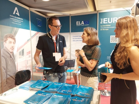 la consejera de Empleo, Formación y Trabajo Autónomo, Rocío Blanco, en su visita a la Feria Internacional de Empleo de Granada (JUNTA) la consejera de Empleo, Formación y Trabajo Autónomo, Rocío Blanco, en su visita a la Feria Internacional de Empleo de Granada (JUNTA)