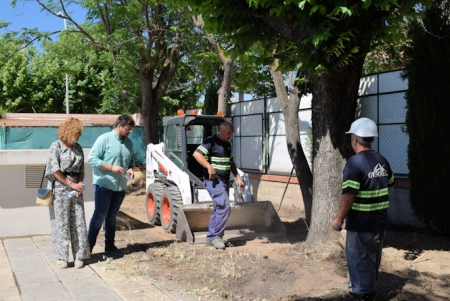 Imagen de la visita a la piscina municipal (AYTO. ALBOLOTE)