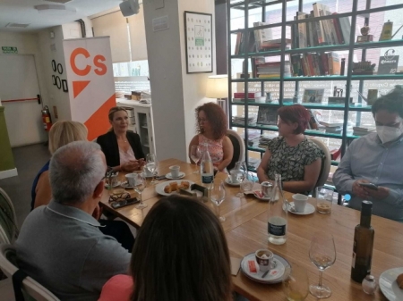 Imagen de la reunión con CERMI (CIUDADANOS)