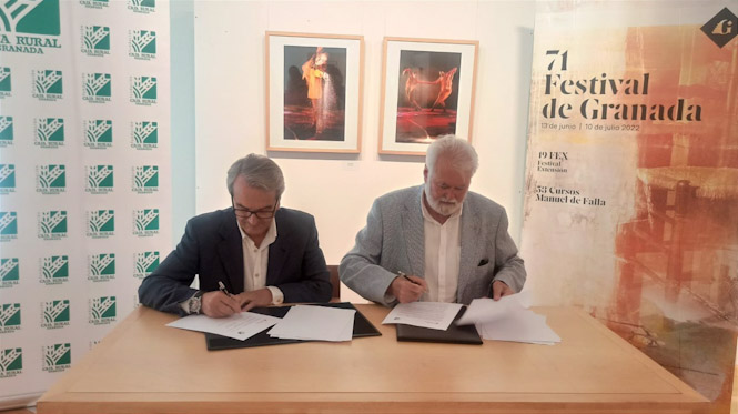 Antonio León y Antonio Moral renuevan la colaboración entre Caja Rural y el Festival de Granada (FUNDACIÓN CAJA RURAL)