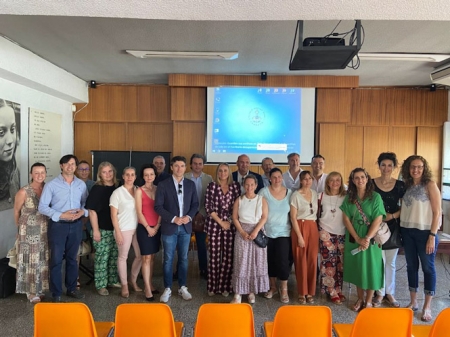 Foto de familia tras la reunión (PP)