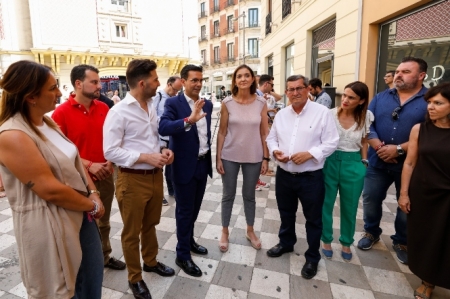 Imagen de la visita de Reyes Maroto (PSOE) 
