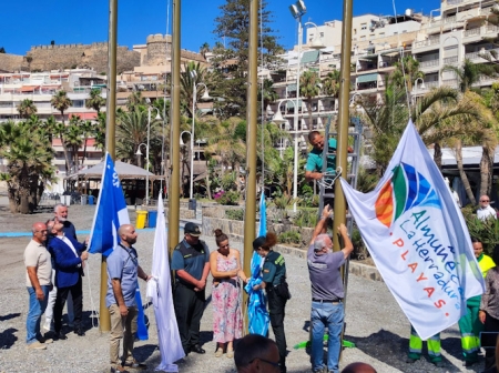 Izado de banderas azules en Almuñécar (JUNTA)