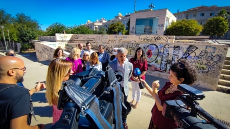 Imagen de la visita al Barrio de Gran Capitán (PP)