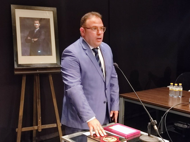 Juan José Ruiz Joya jura su cargo como nuevo alcalde (AYUNTAMIENTO DE ALMUÑÉCAR)