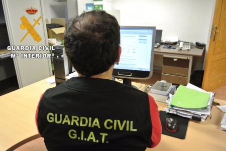 Agente de la Guardia Civil de Tráfico (GUARDIA CIVIL)