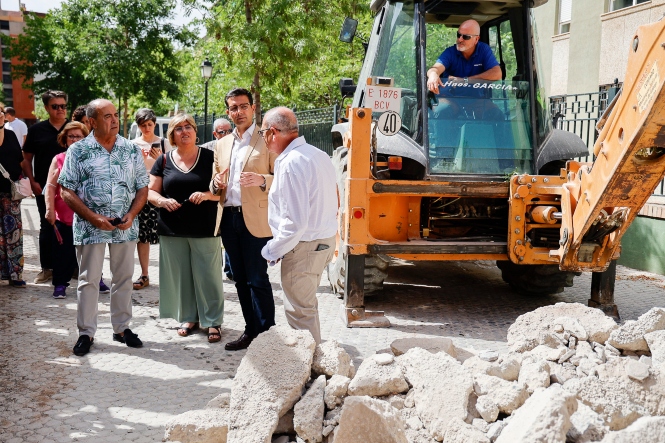 Imagen de la visita a las obras (JAVIER ALGARRA / AYUNTAMIENTO)