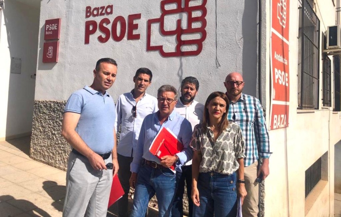 Imagen de la visita a Baza (PSOE)
