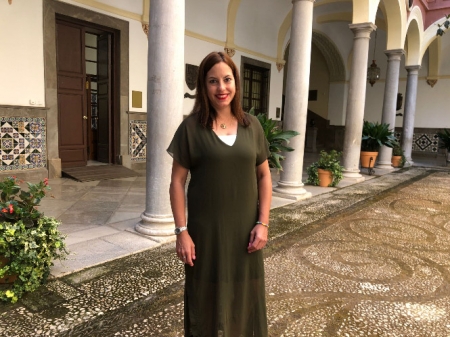 La concejal de VOX en el ayuntamiento de Granada, Mónica Rodríguez (VOX) 