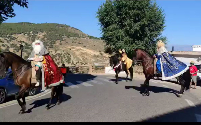 Bérchules celebra su Nochevieja de agosto (FACEBOOK `AMIGOS DE BÉRCHULES`) 