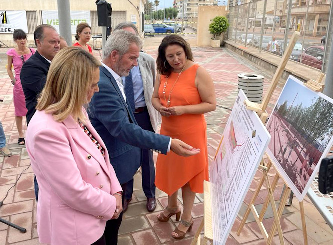 Puesta de la primera piedra del paseo marítimo de El Varadero (JUNTA)