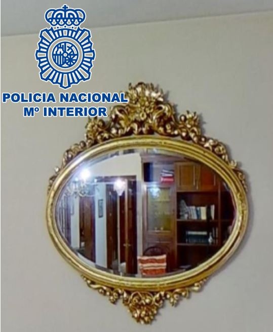 Imagen del espejo recuperado (POLICIA NACIONAL)