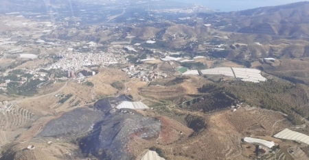 Incendio forestal declarado en Molvízar (INFOCA) 