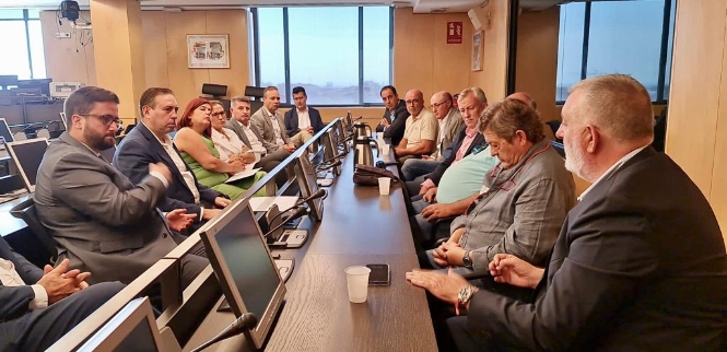 Encuentro con la plataforma por las Infraestructuras de la Costa (PSOE) 