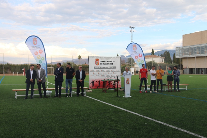 Estreno del cesped en Alhendín )AYTO. ALHENDÍN)