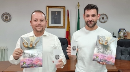 El alcalde y el concejal de fiestas presentan las fiestas de San Miguel de Cúllar Vega (AYTO. CÚLLAR VEGA) 