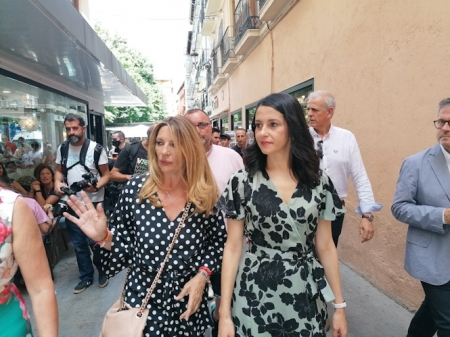 Concha Insua junto a Inés Arrimadas (CIUDADANOS)