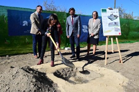 Puesta de la primera piedra (JUNTA)